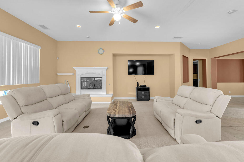 46109 Roadrunner Lane