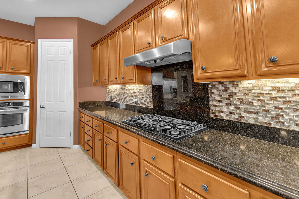 46109 Roadrunner Lane