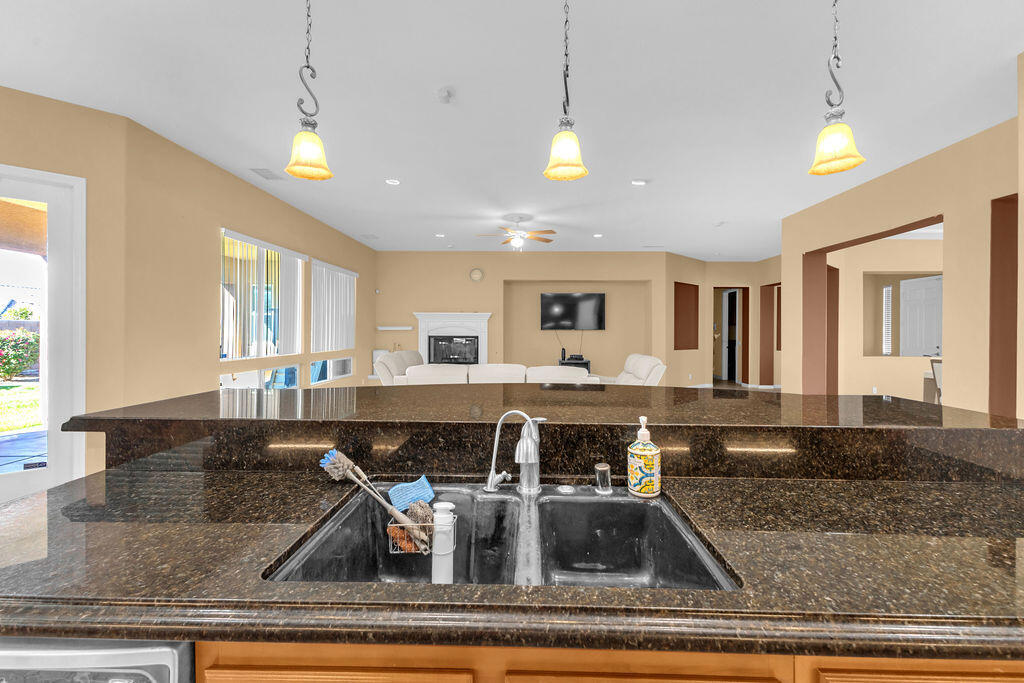 46109 Roadrunner Lane