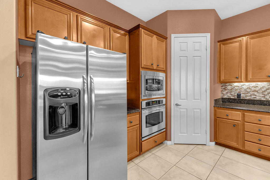 46109 Roadrunner Lane