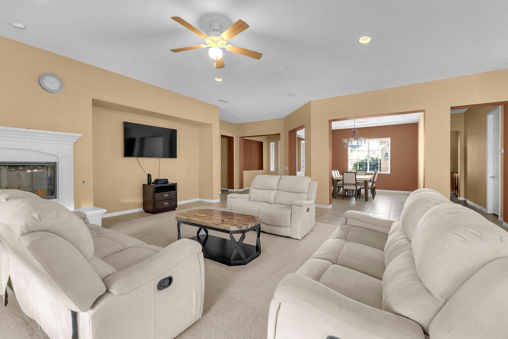 46109 Roadrunner Lane