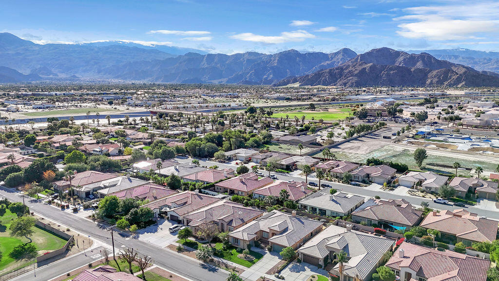 46109 Roadrunner Lane