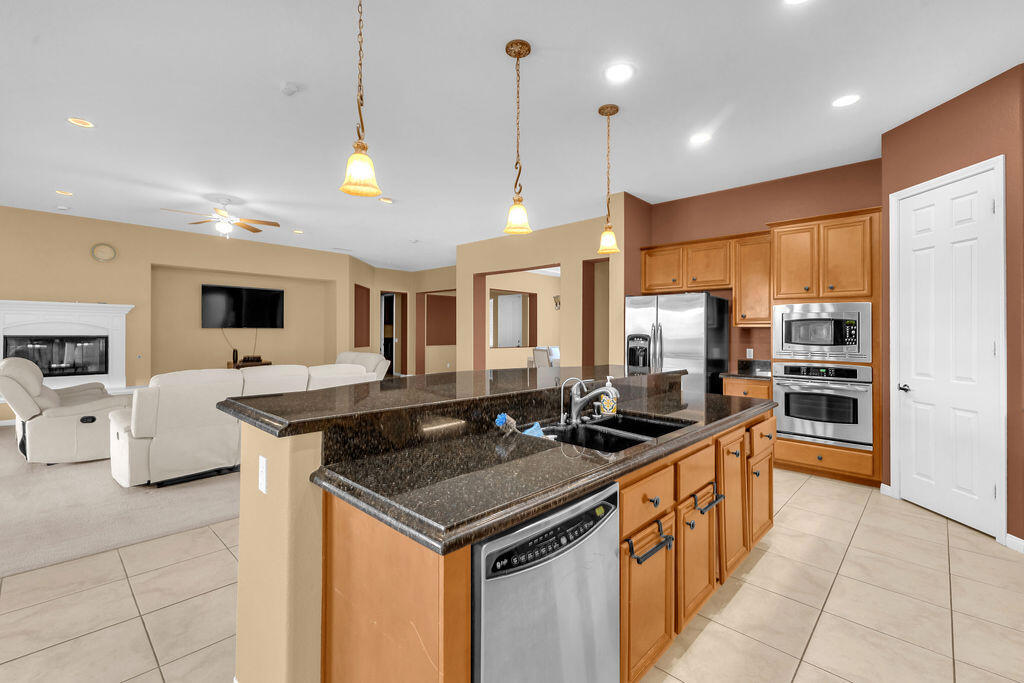 46109 Roadrunner Lane