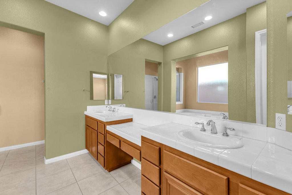 46109 Roadrunner Lane