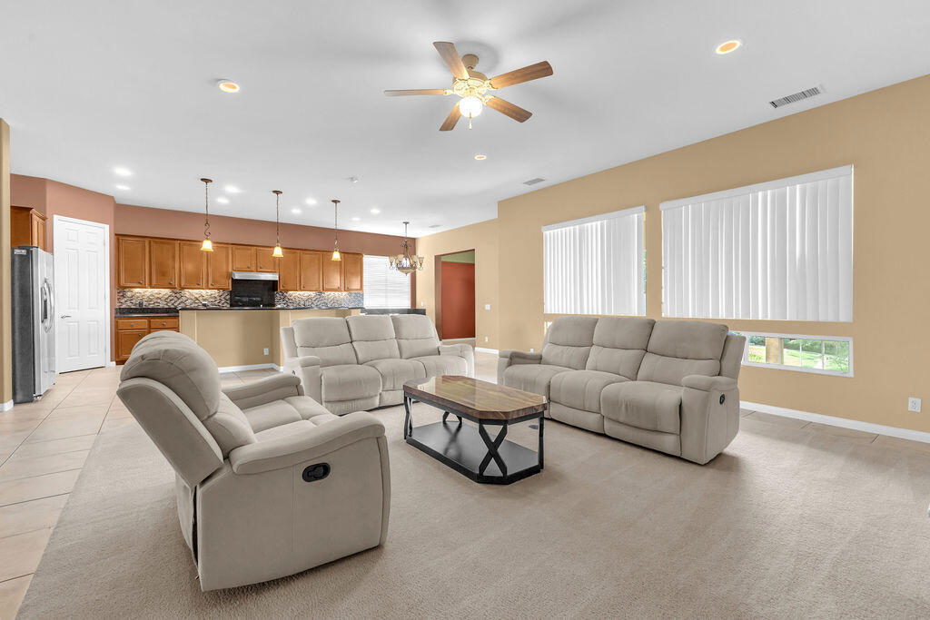 46109 Roadrunner Lane