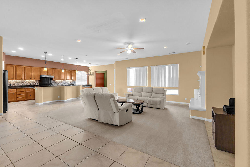 46109 Roadrunner Lane