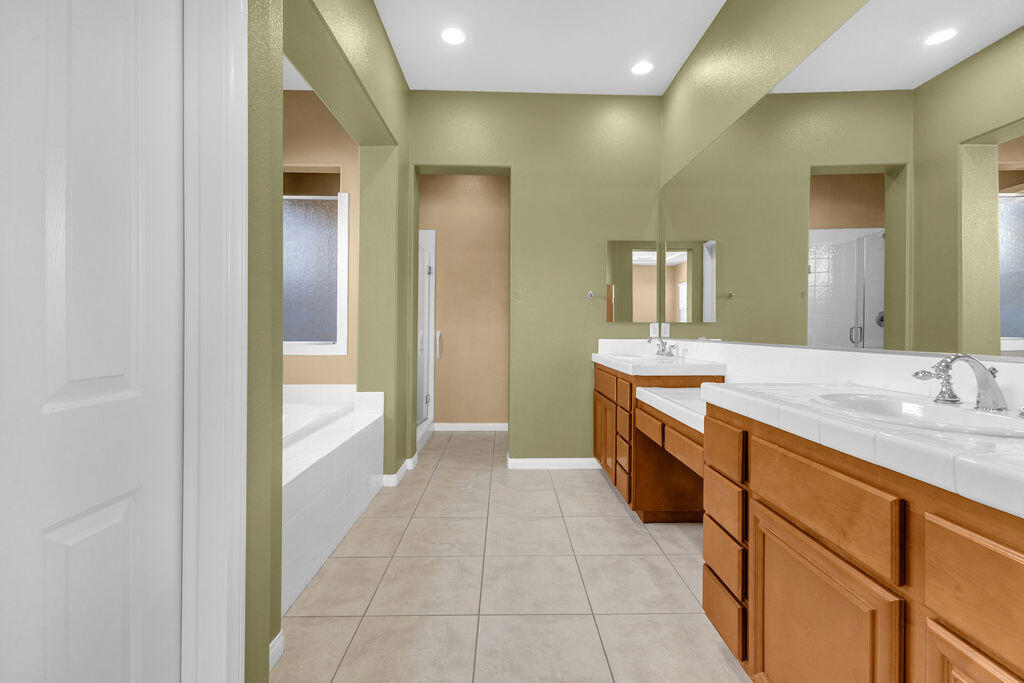 46109 Roadrunner Lane