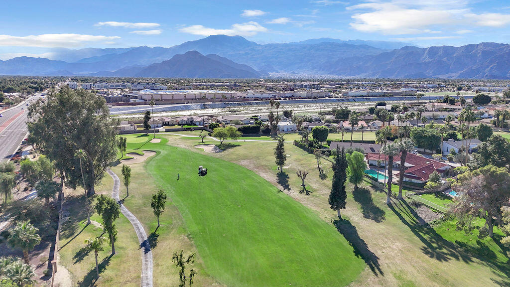 46109 Roadrunner Lane