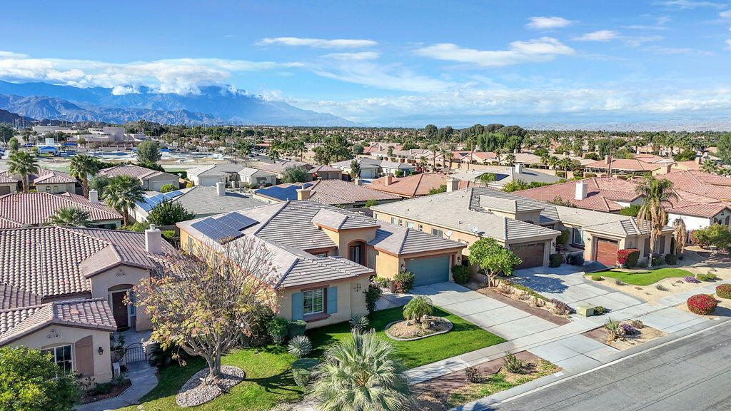 46109 Roadrunner Lane
