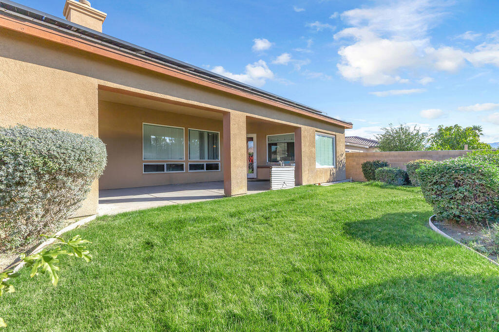 46109 Roadrunner Lane