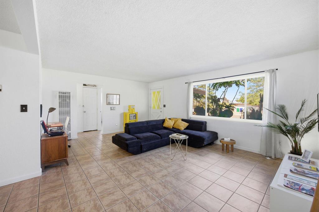 7798 Acoma Trail