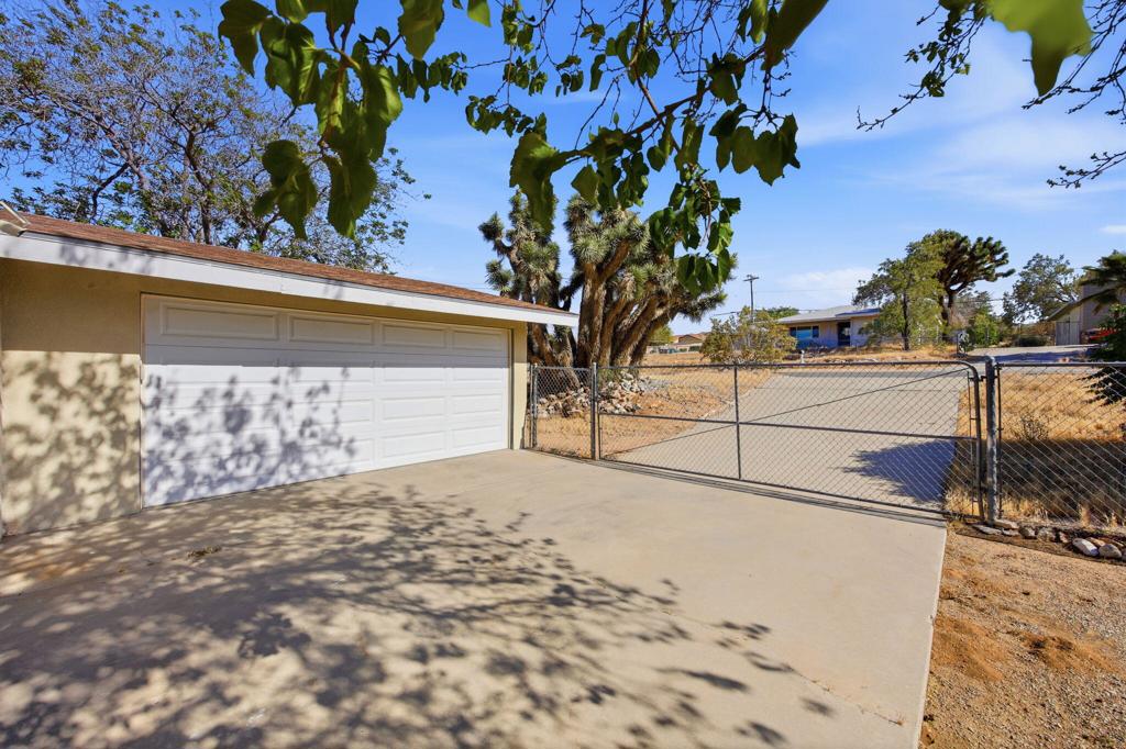7798 Acoma Trail