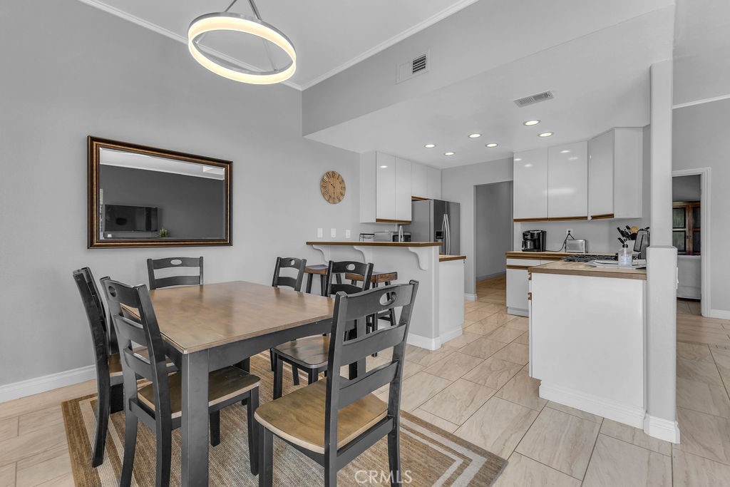 28 Oak Tree