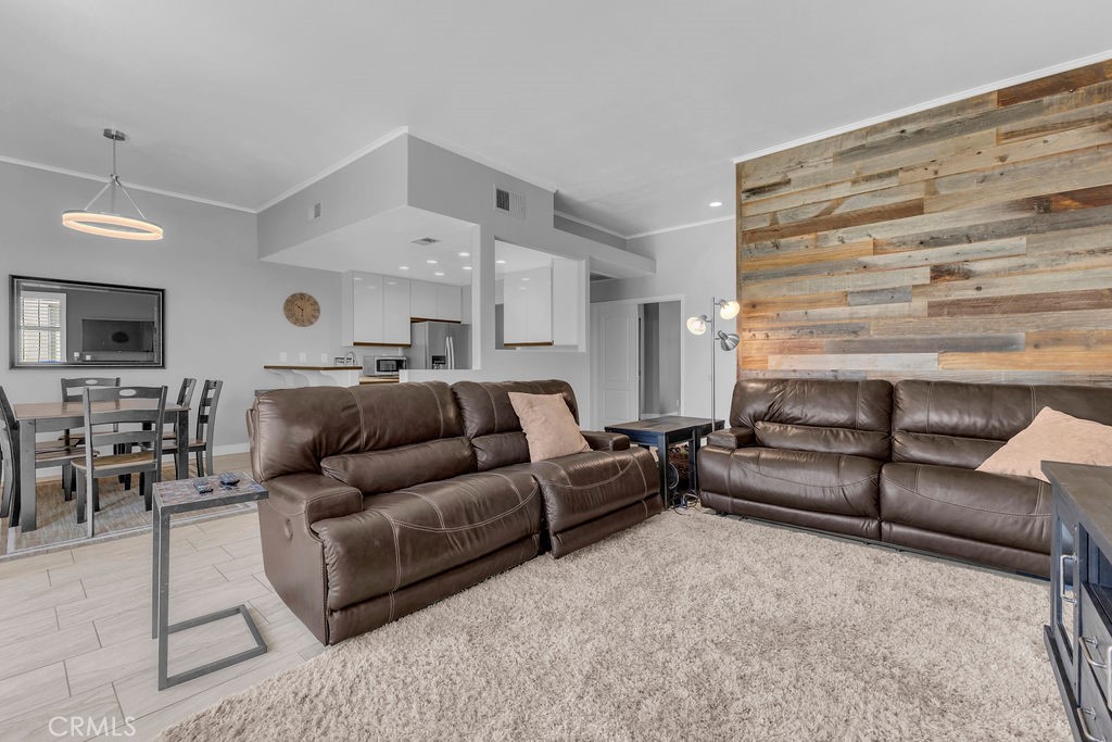 28 Oak Tree