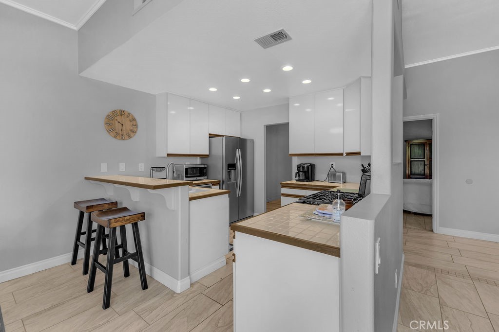 28 Oak Tree