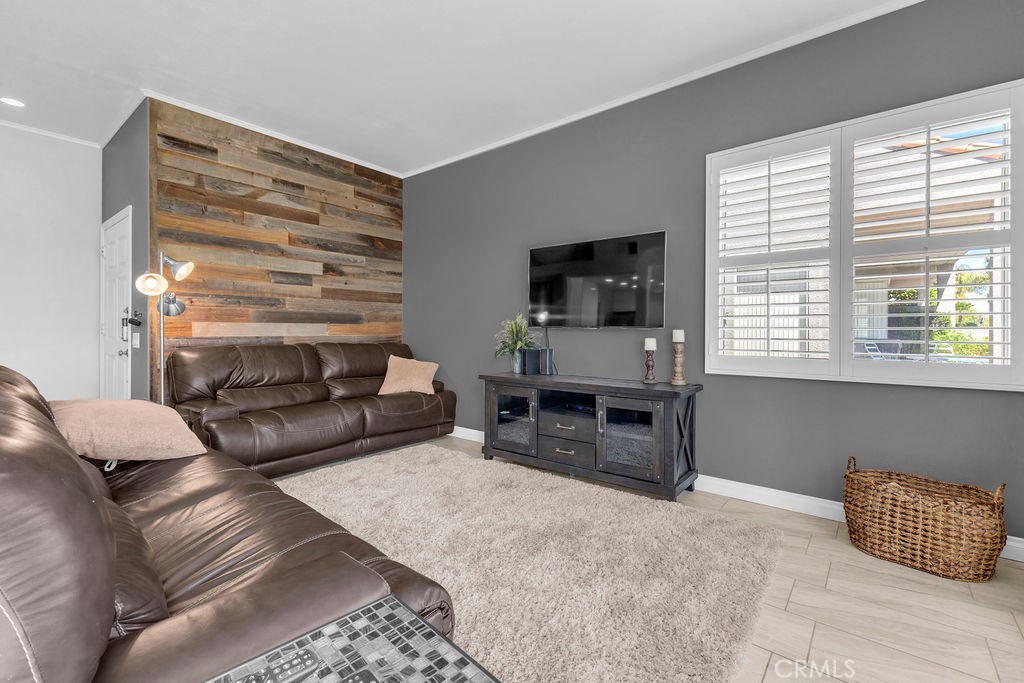 28 Oak Tree