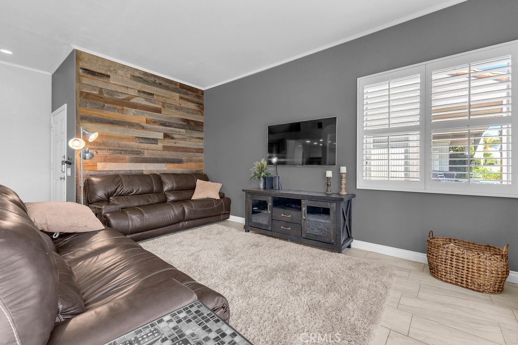 28 Oak Tree