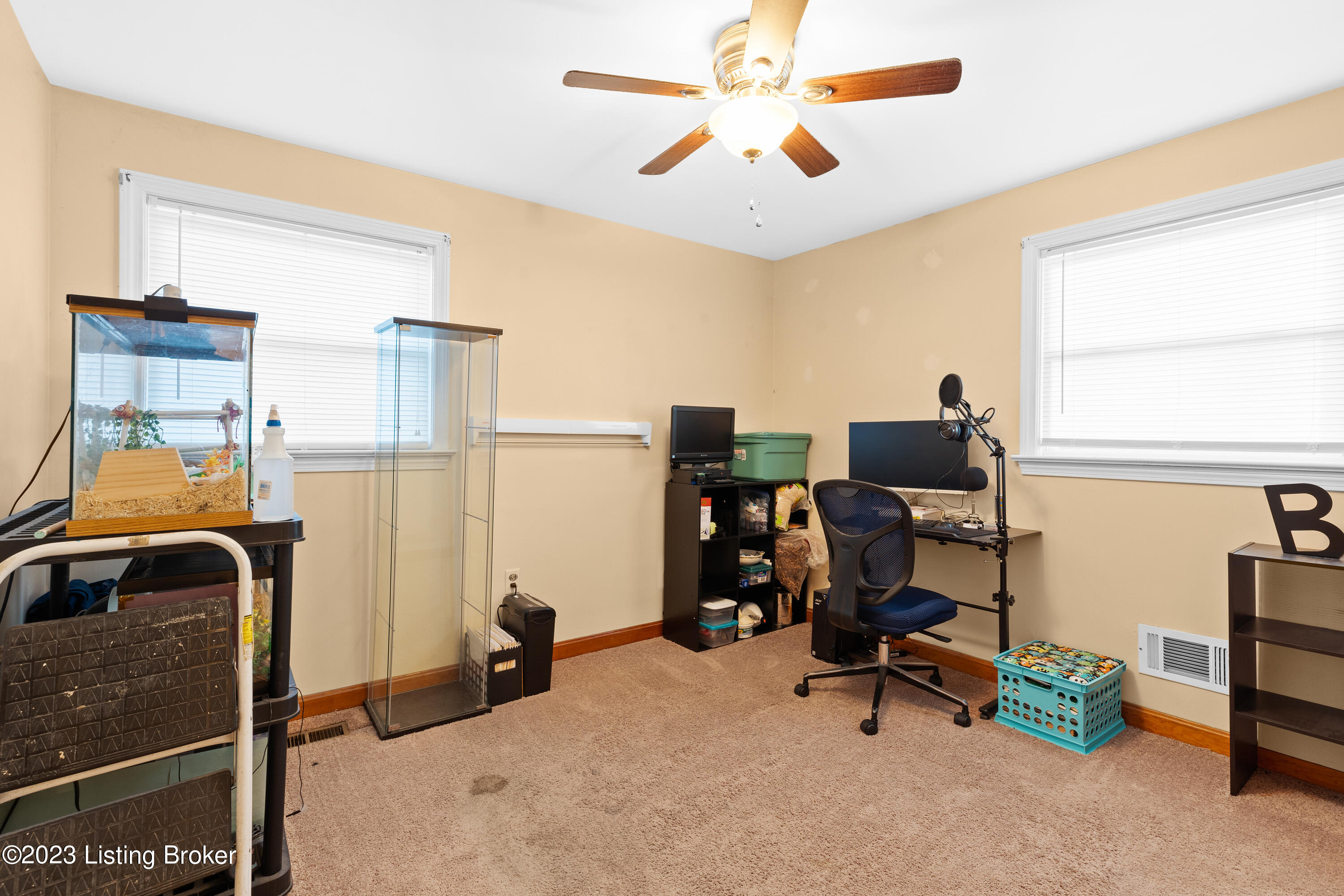 3218 Greendale Dr
