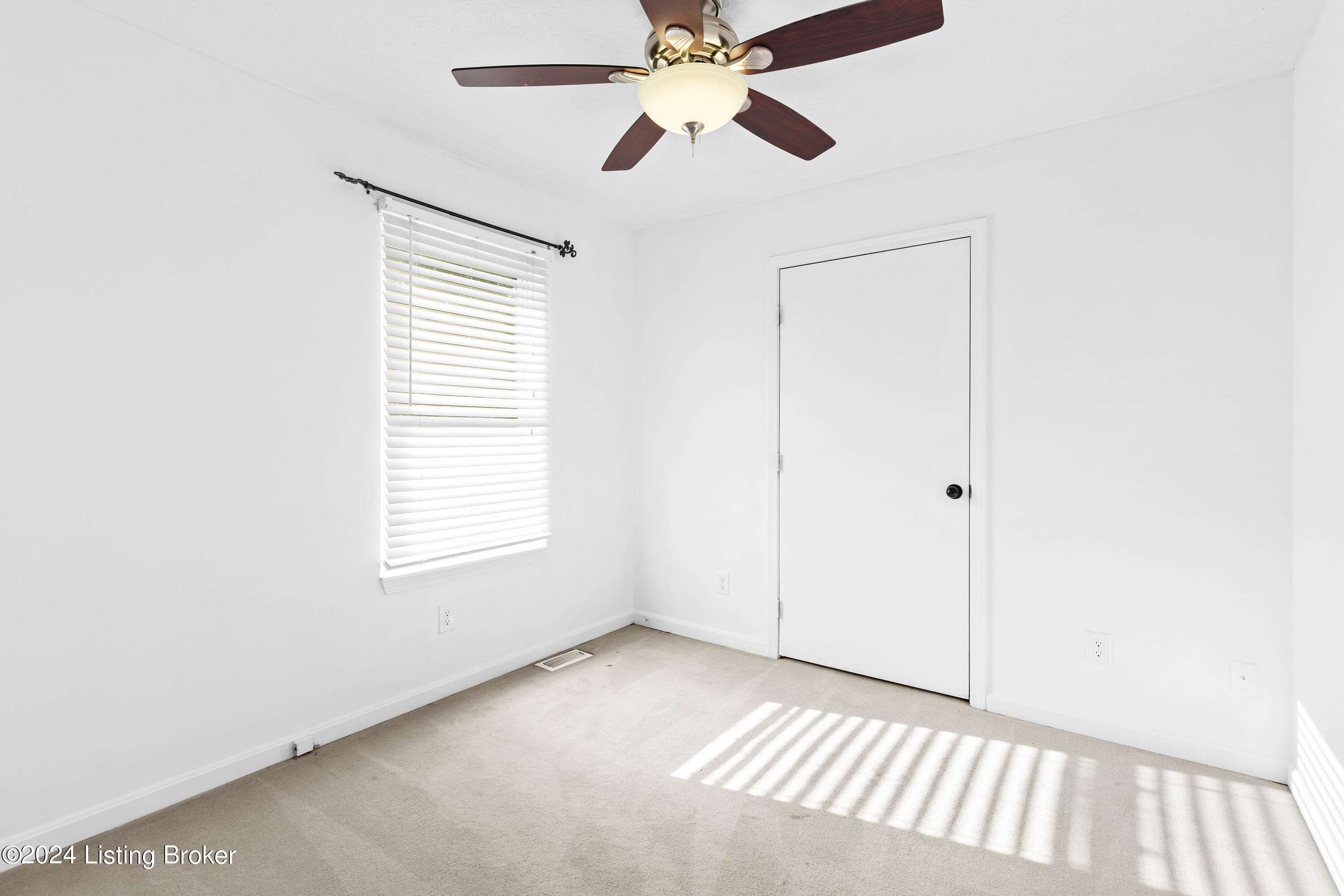 164 Howlett Dr