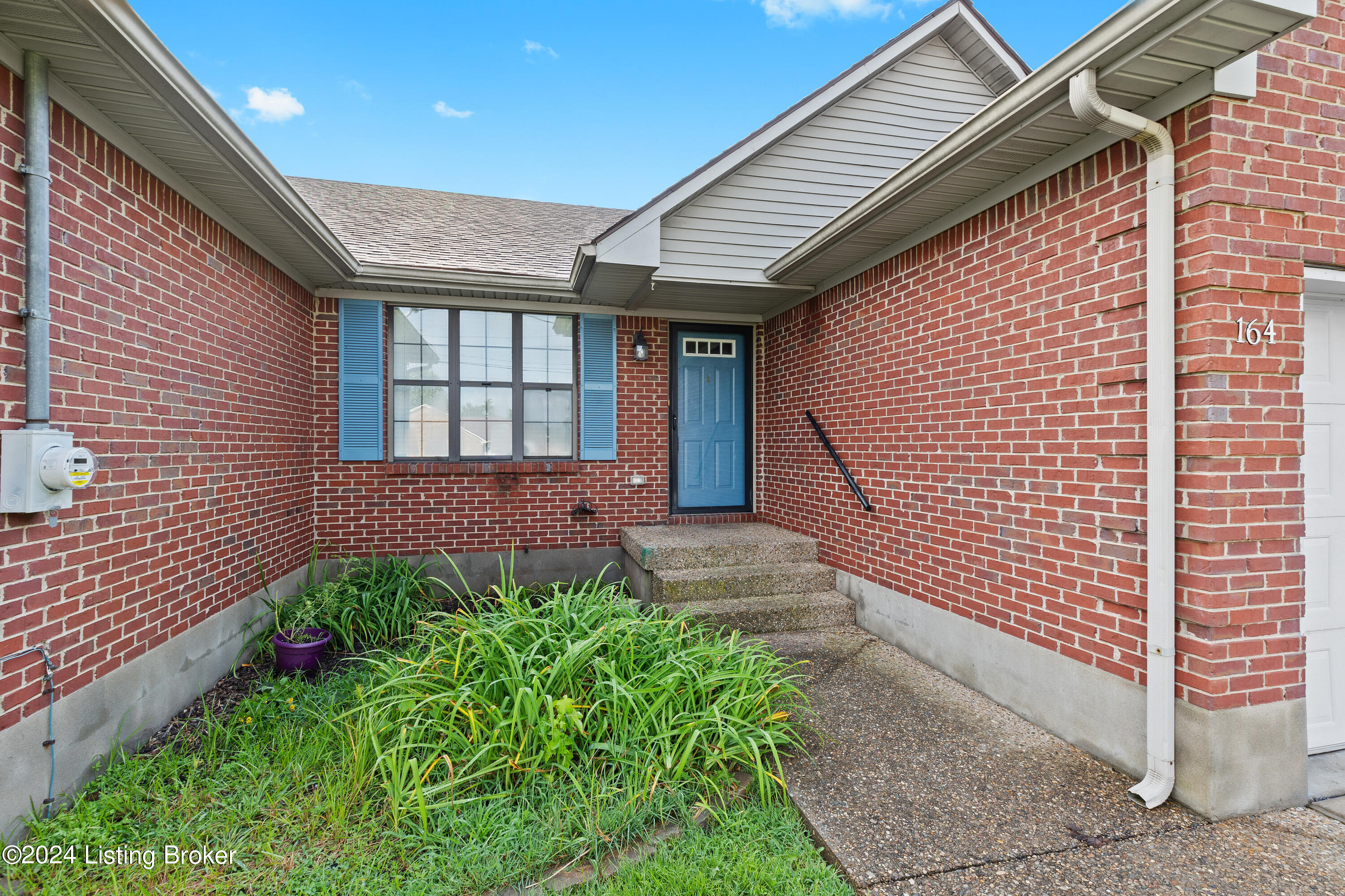 164 Howlett Dr