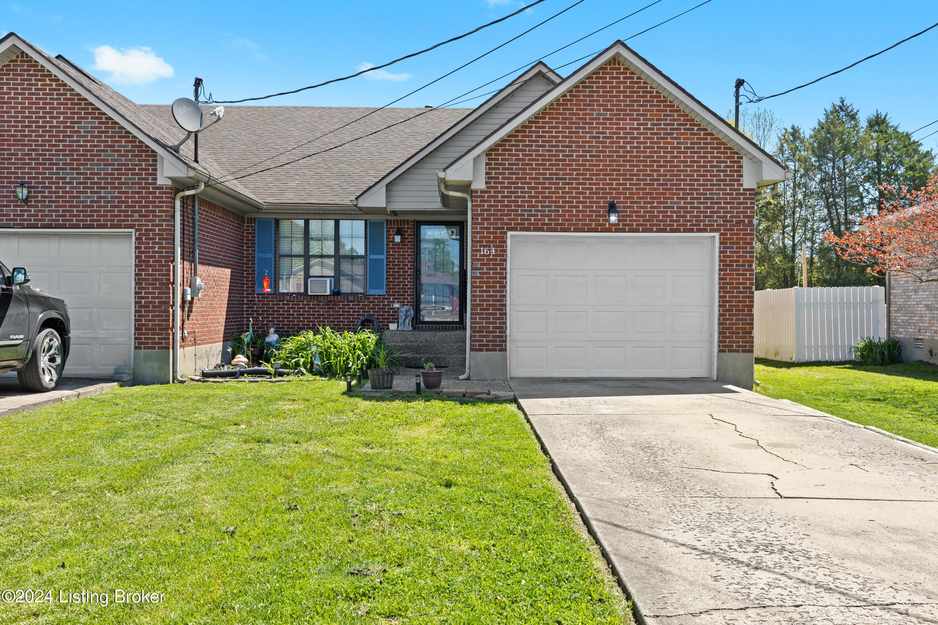 164 Howlett Dr