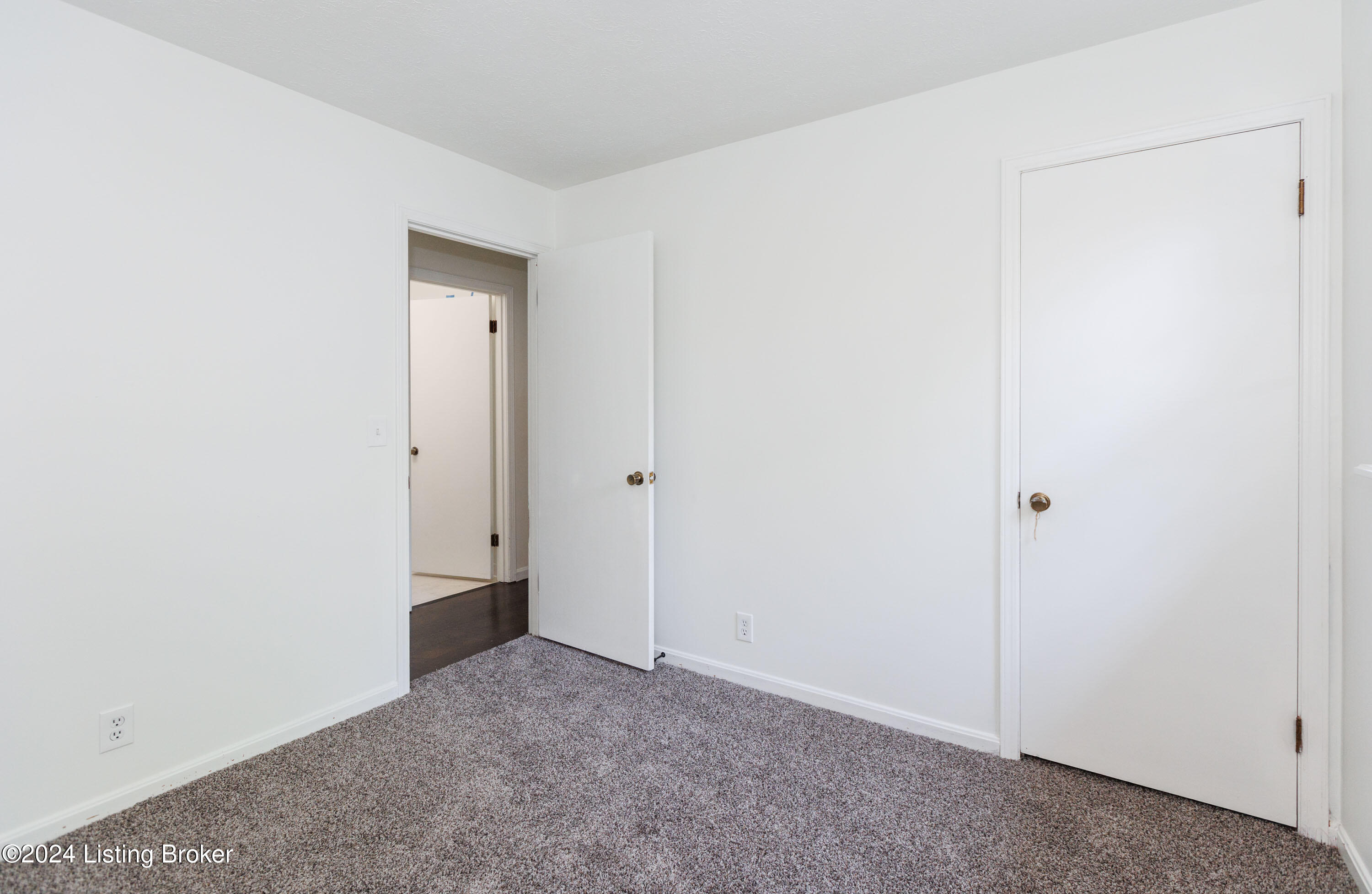 5005 Ventura Ln