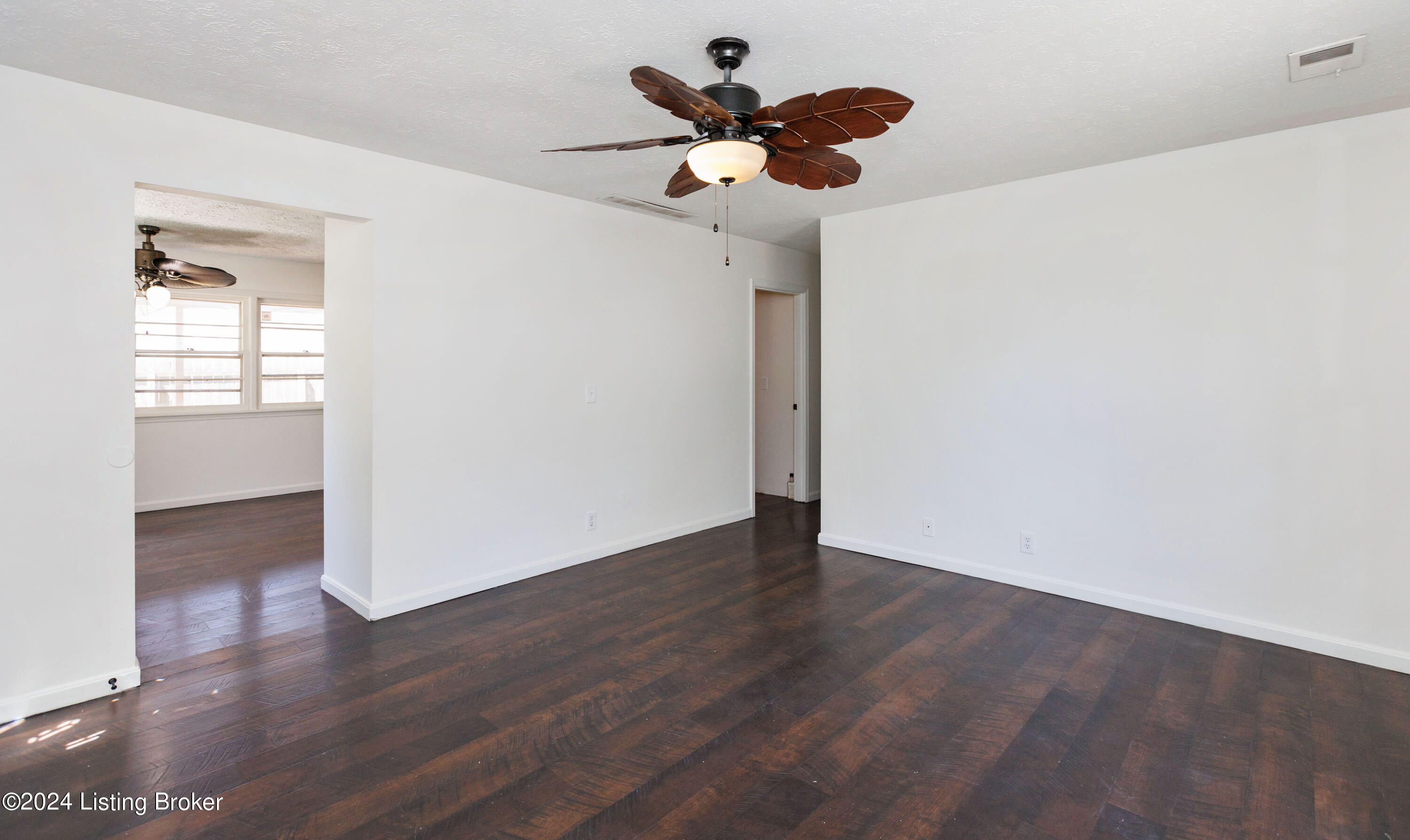 5005 Ventura Ln