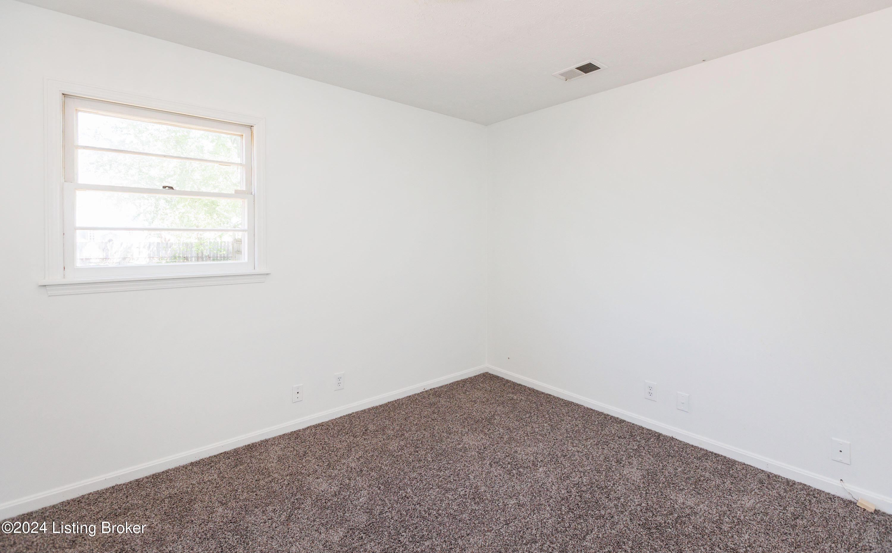 5005 Ventura Ln