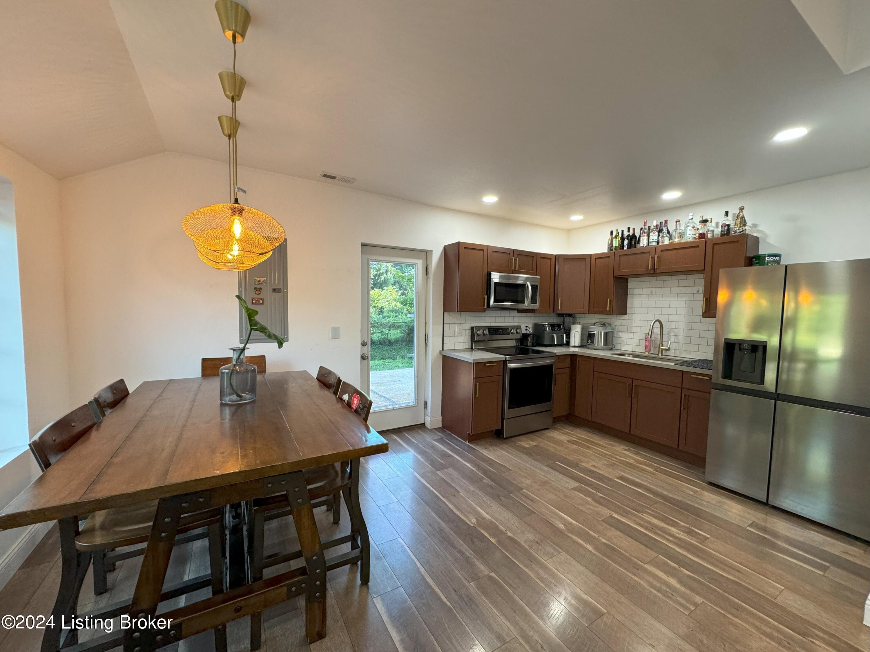 4026 Clyde Dr