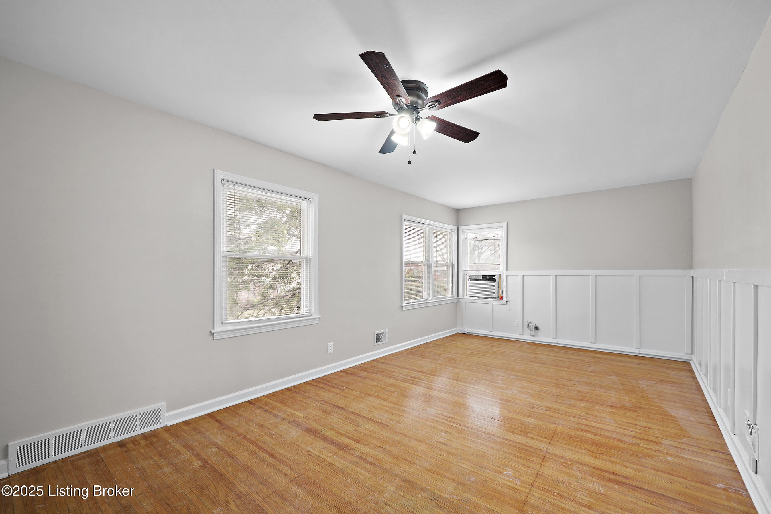 2902 Abigail Dr, APT 4