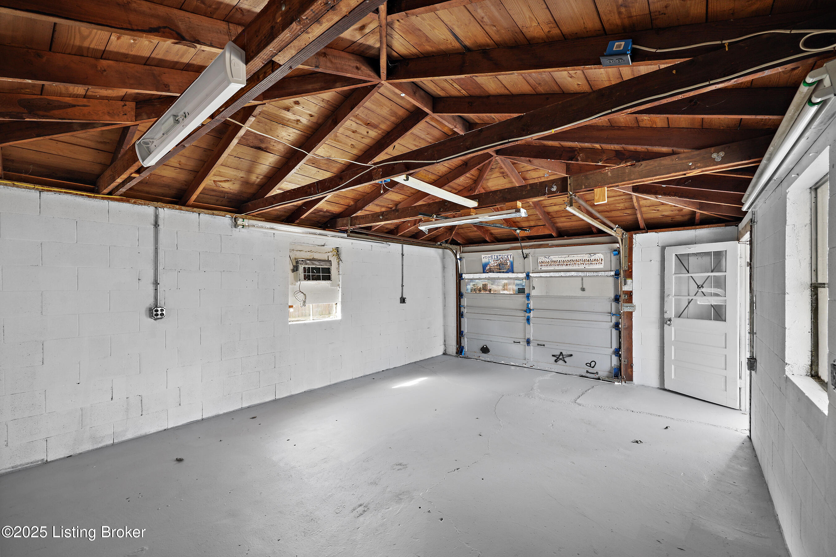 8341 Virginia Rd