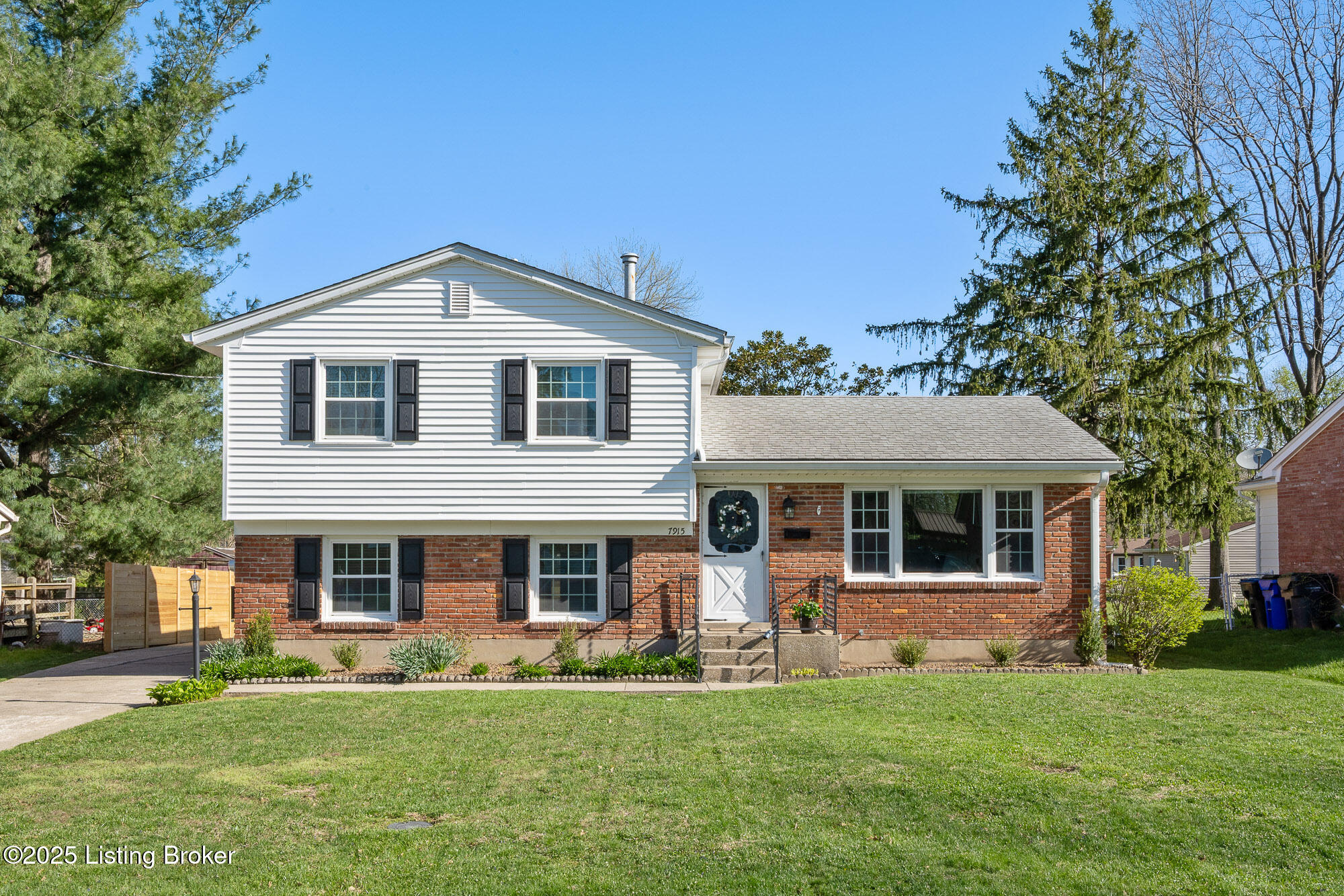 7915 Brush Ln