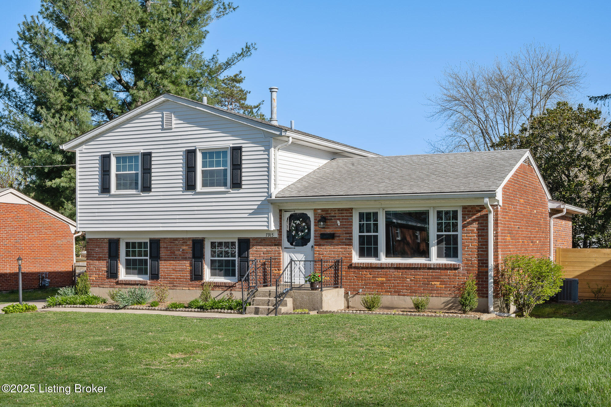 7915 Brush Ln