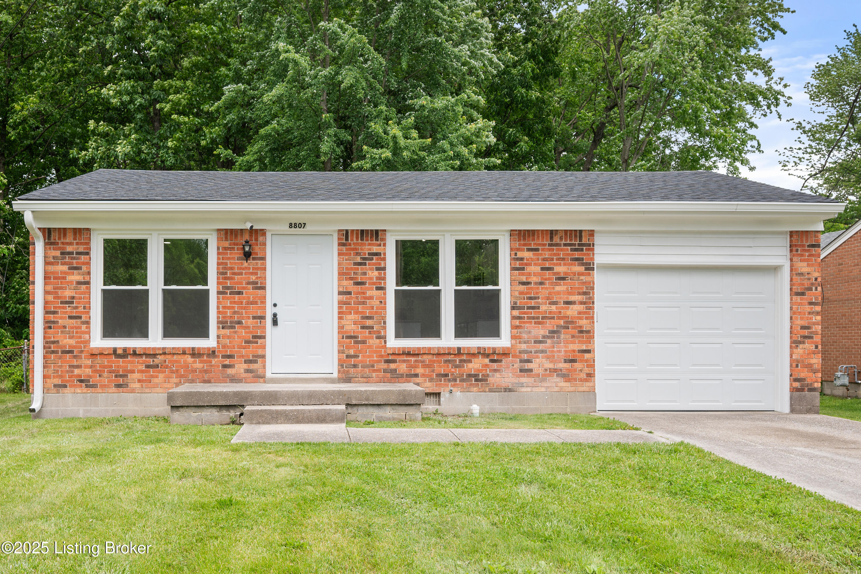8807 Bost Ln