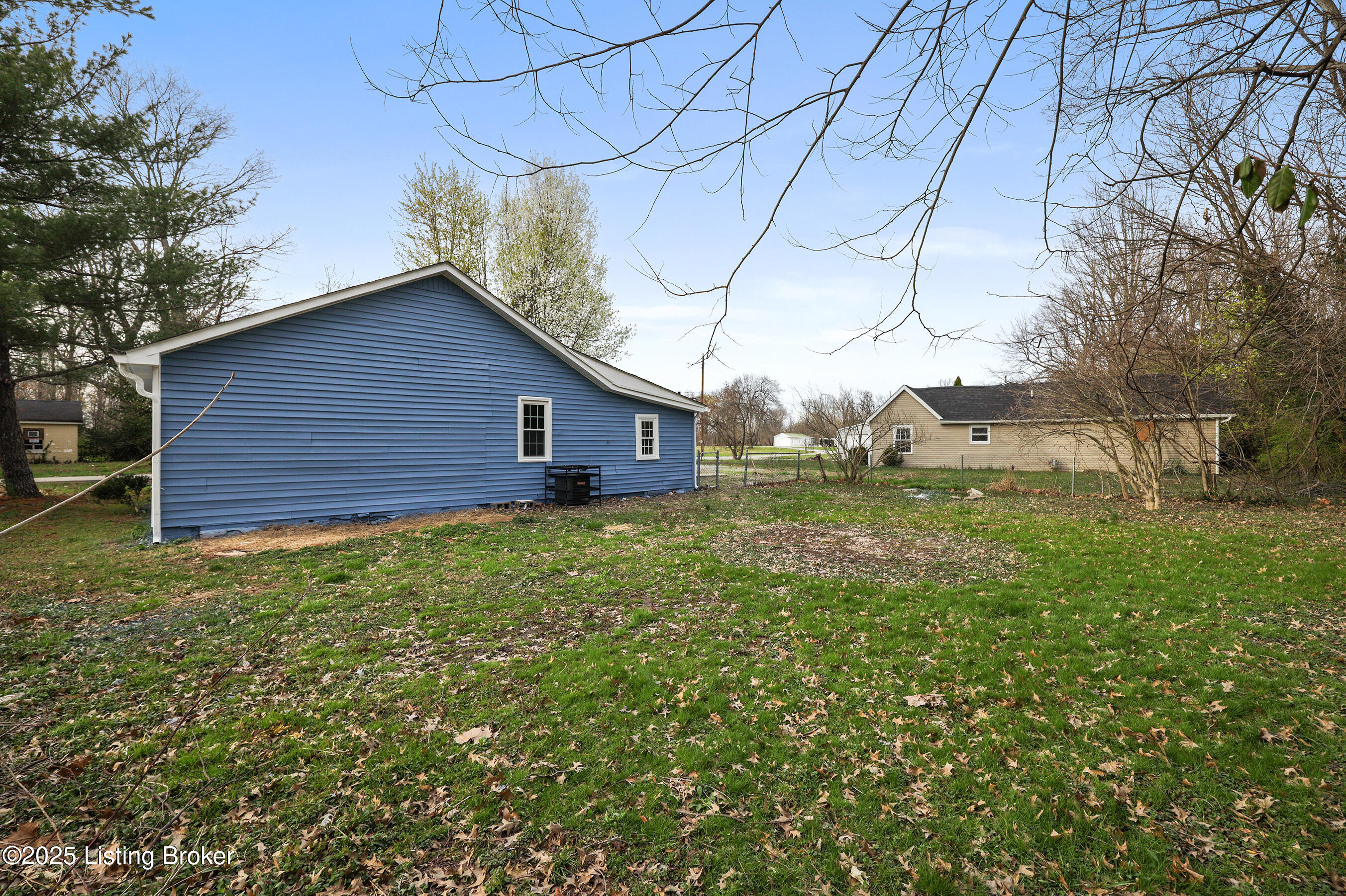 13403 N Blakely Ln