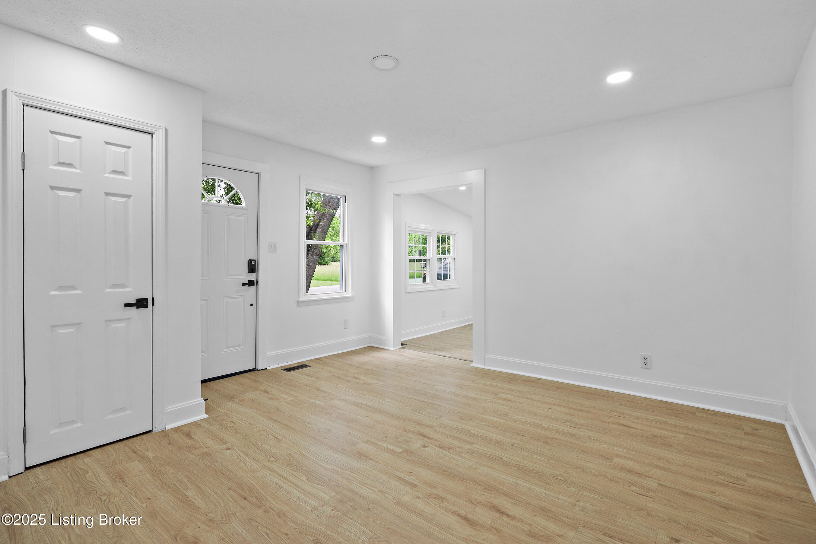 13403 N Blakely Ln
