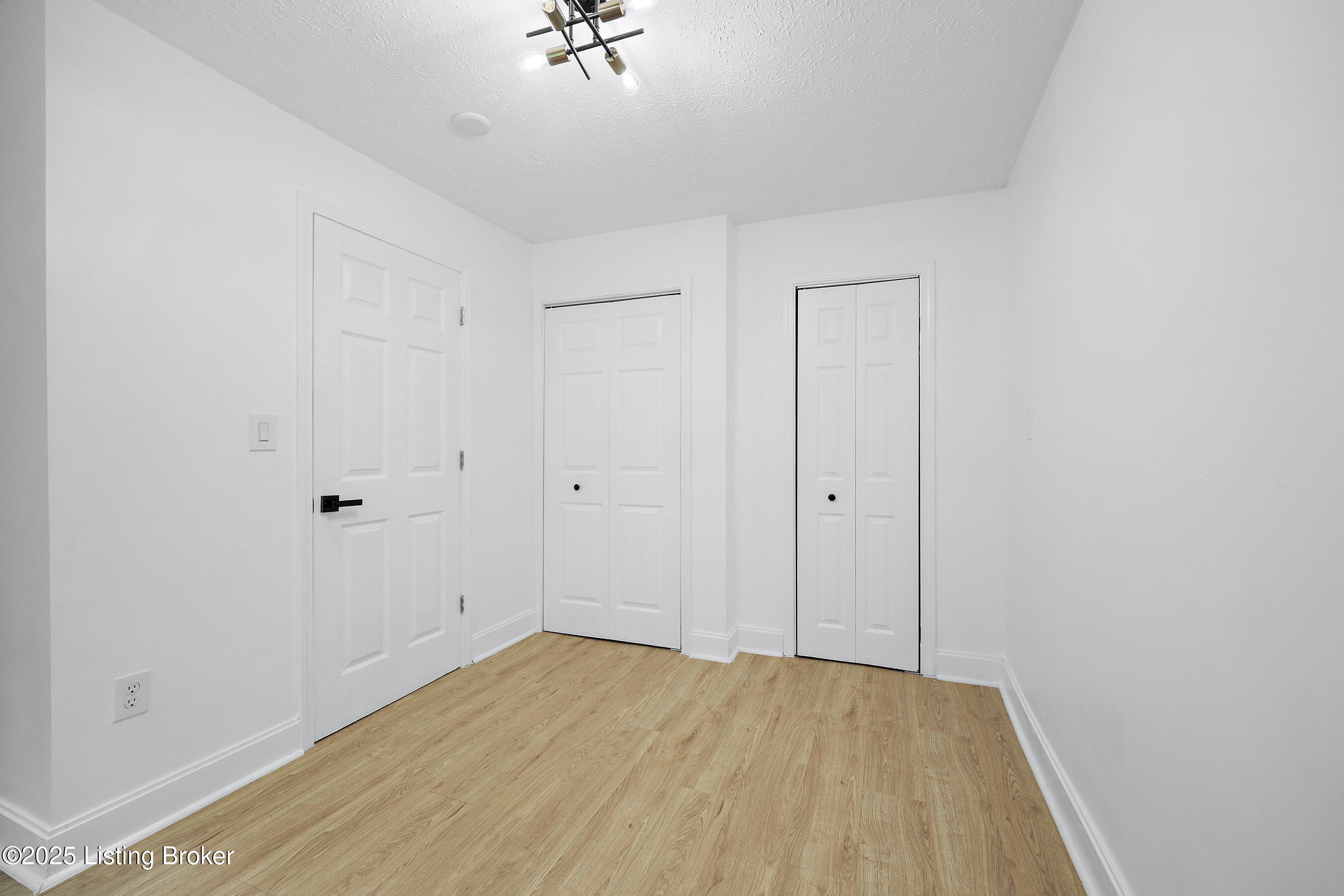 13403 N Blakely Ln
