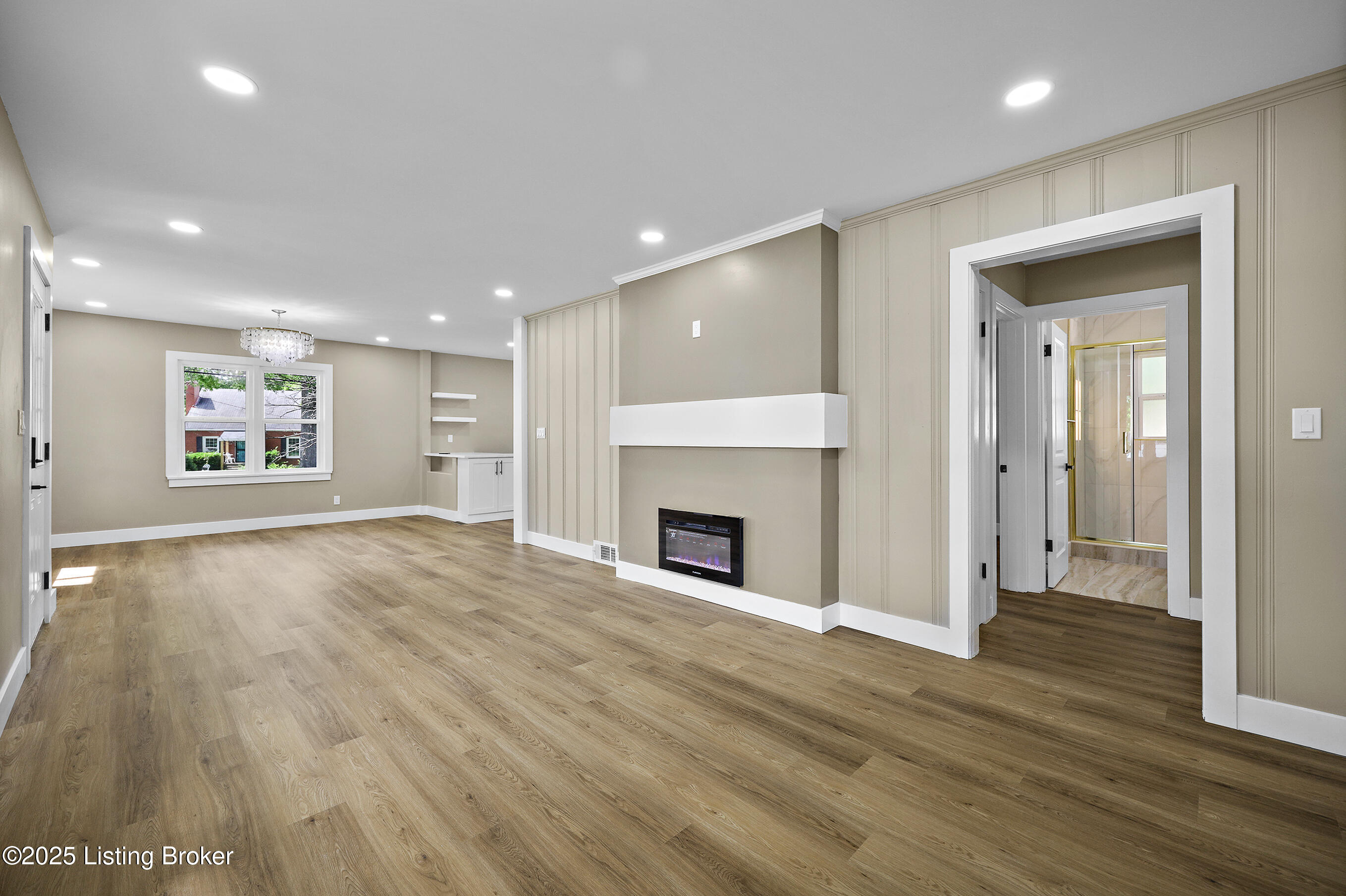 3303 Wellingmoor Ave