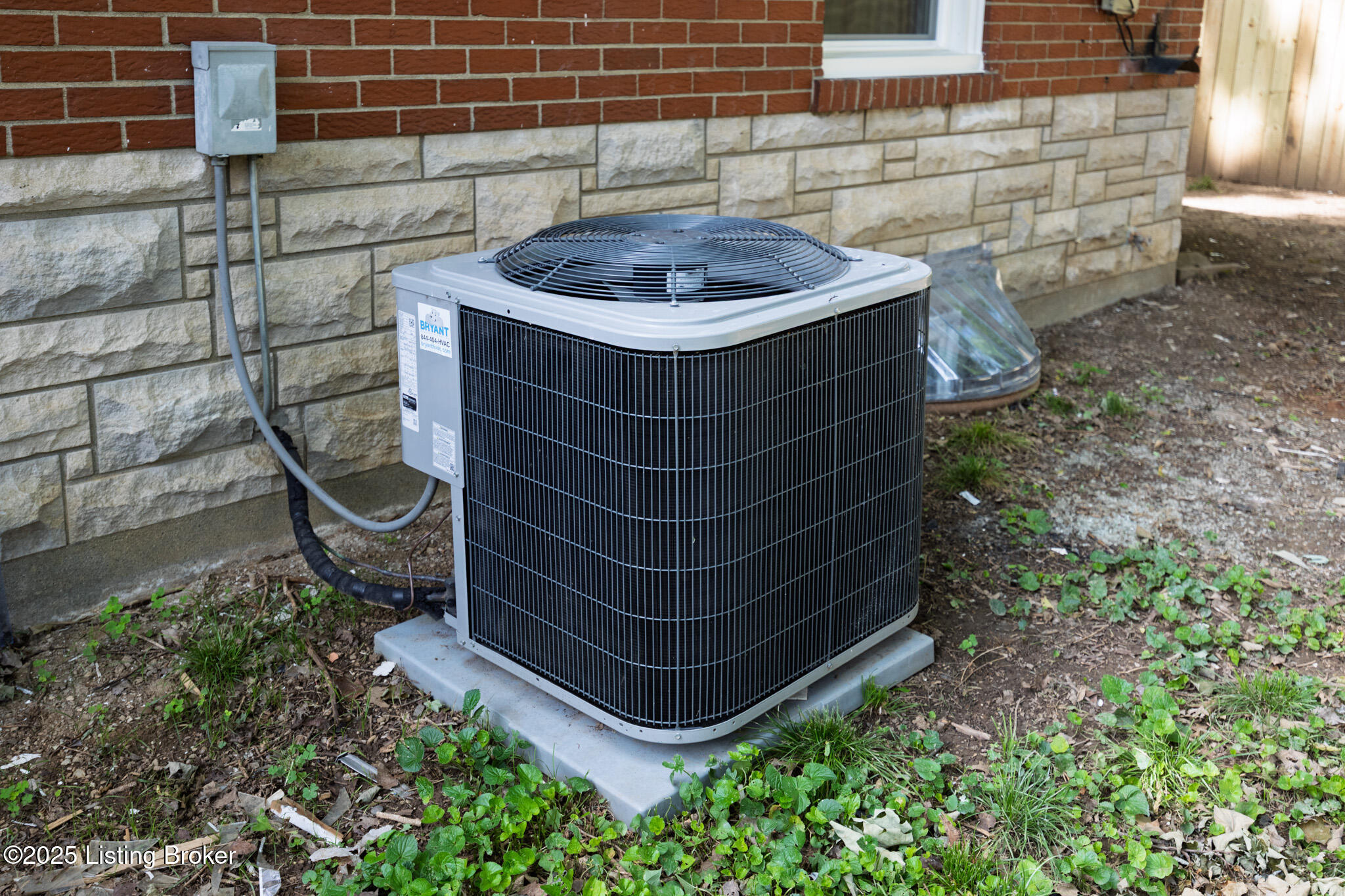 3303 Wellingmoor Ave