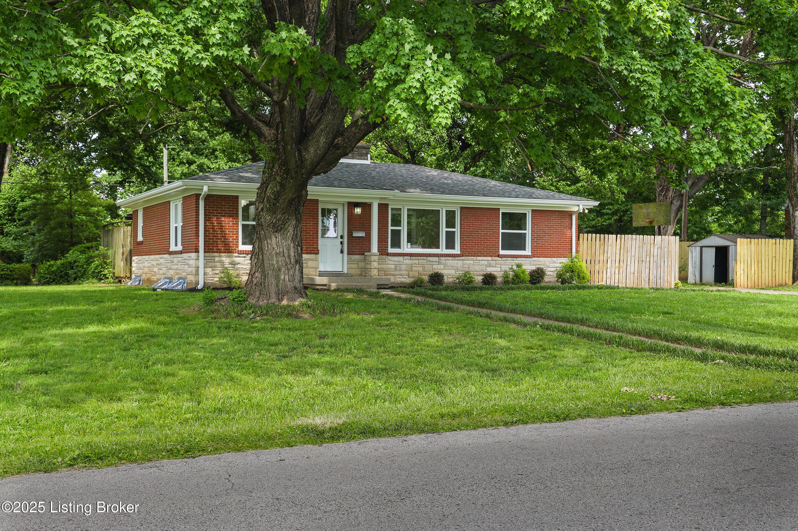 3303 Wellingmoor Ave