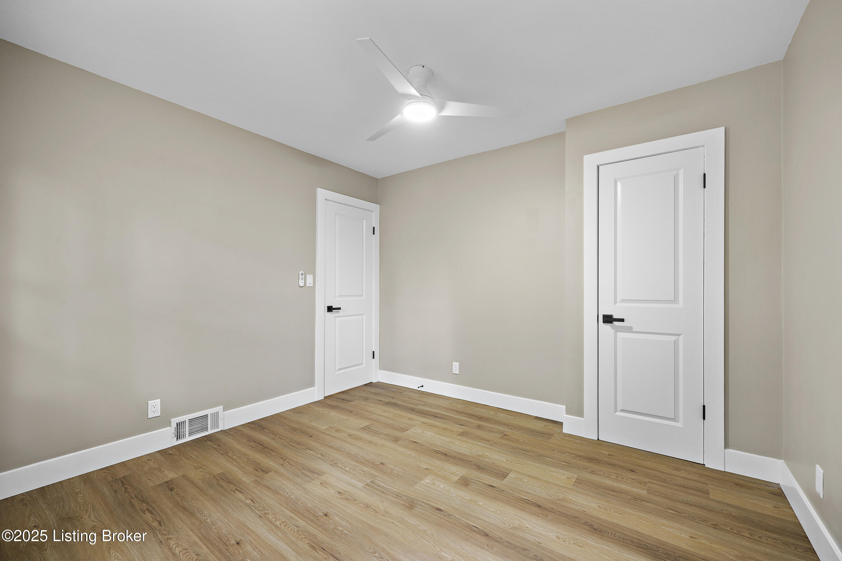 3303 Wellingmoor Ave