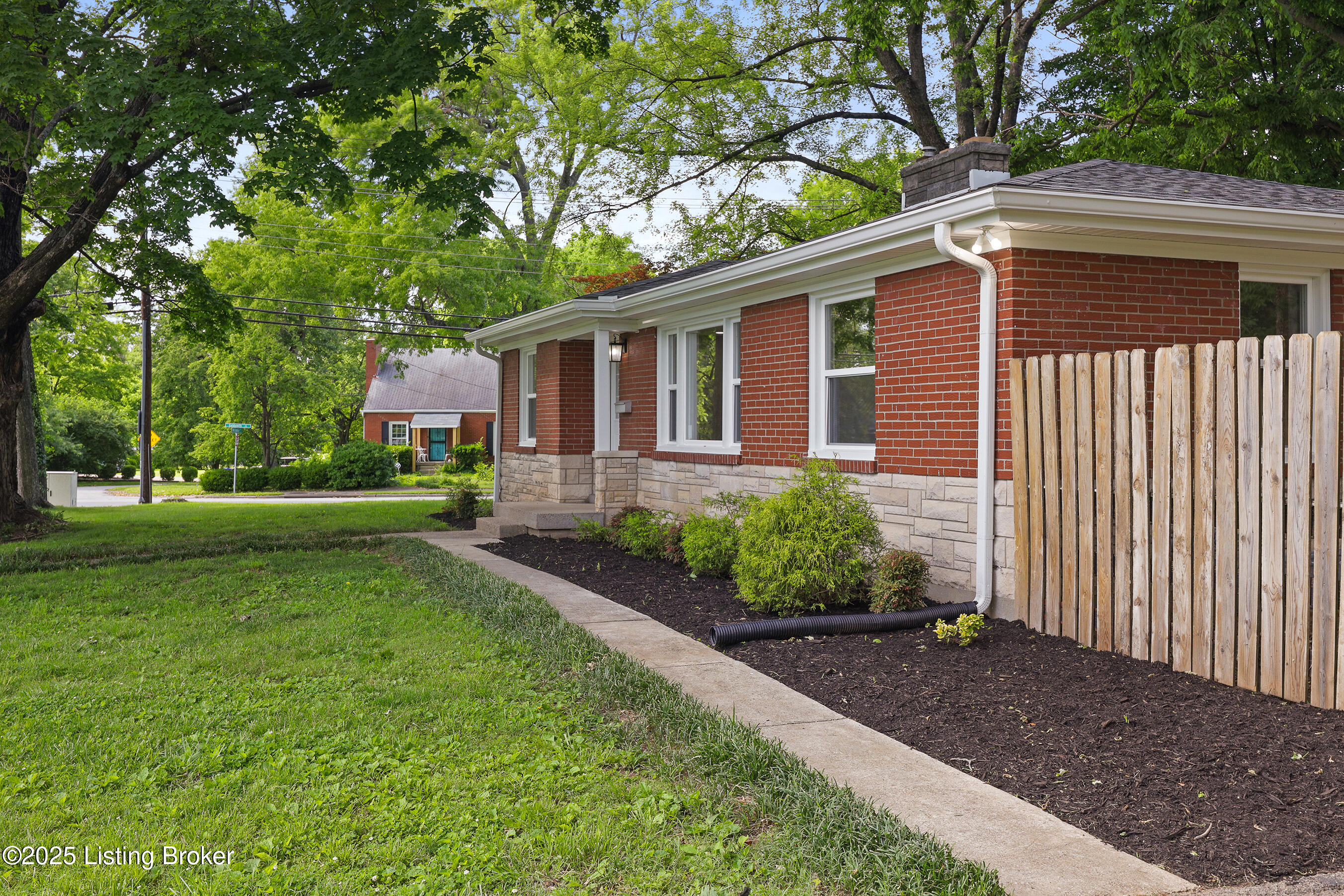 3303 Wellingmoor Ave