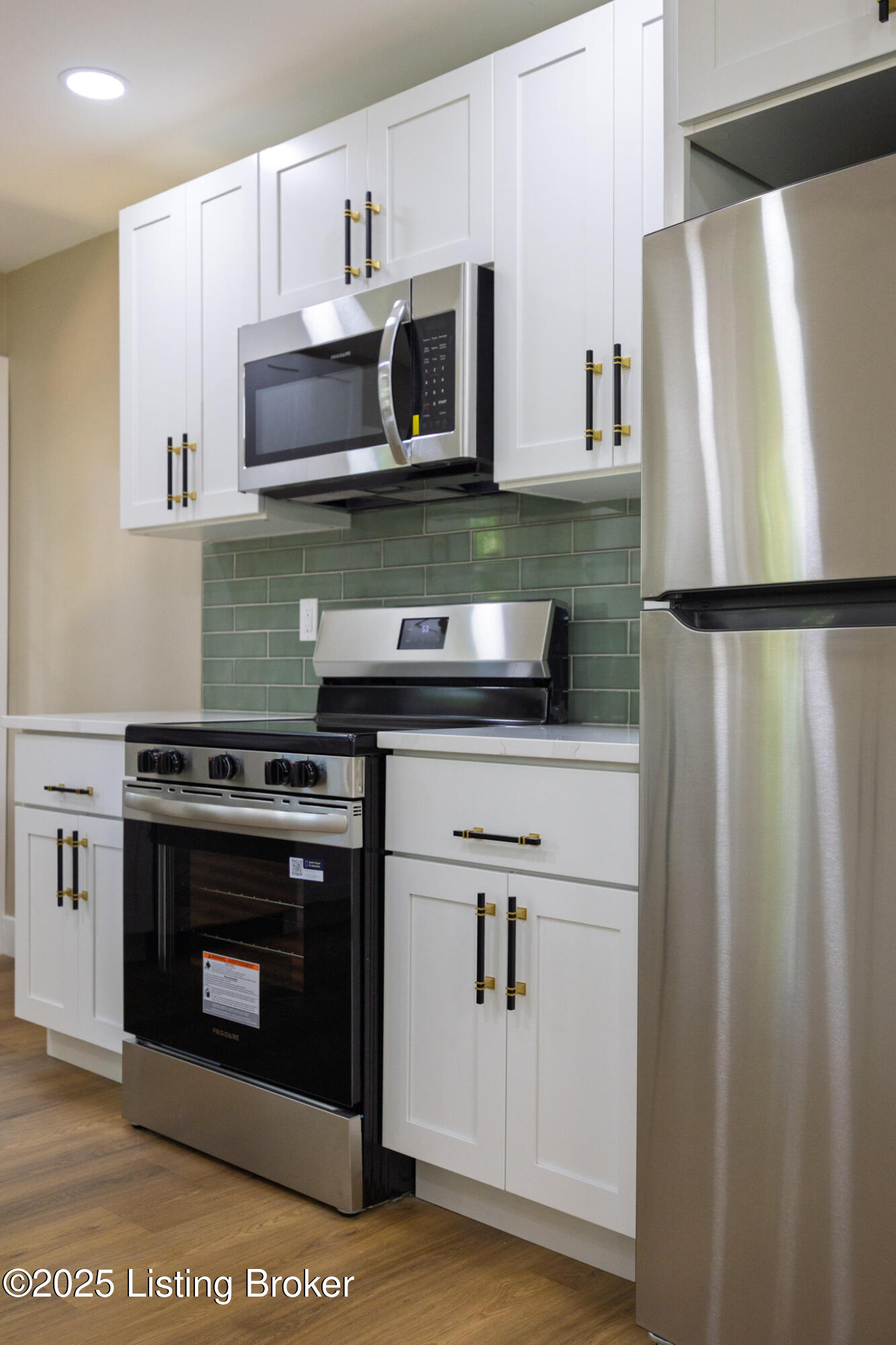 3303 Wellingmoor Ave