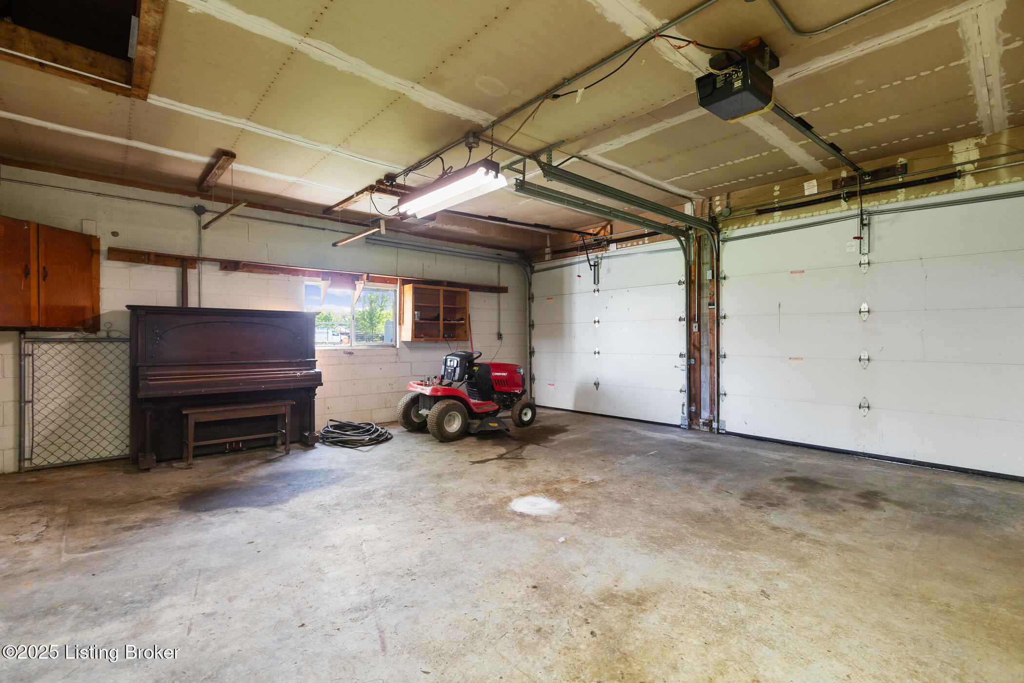 6515 Upper Hunters Trace