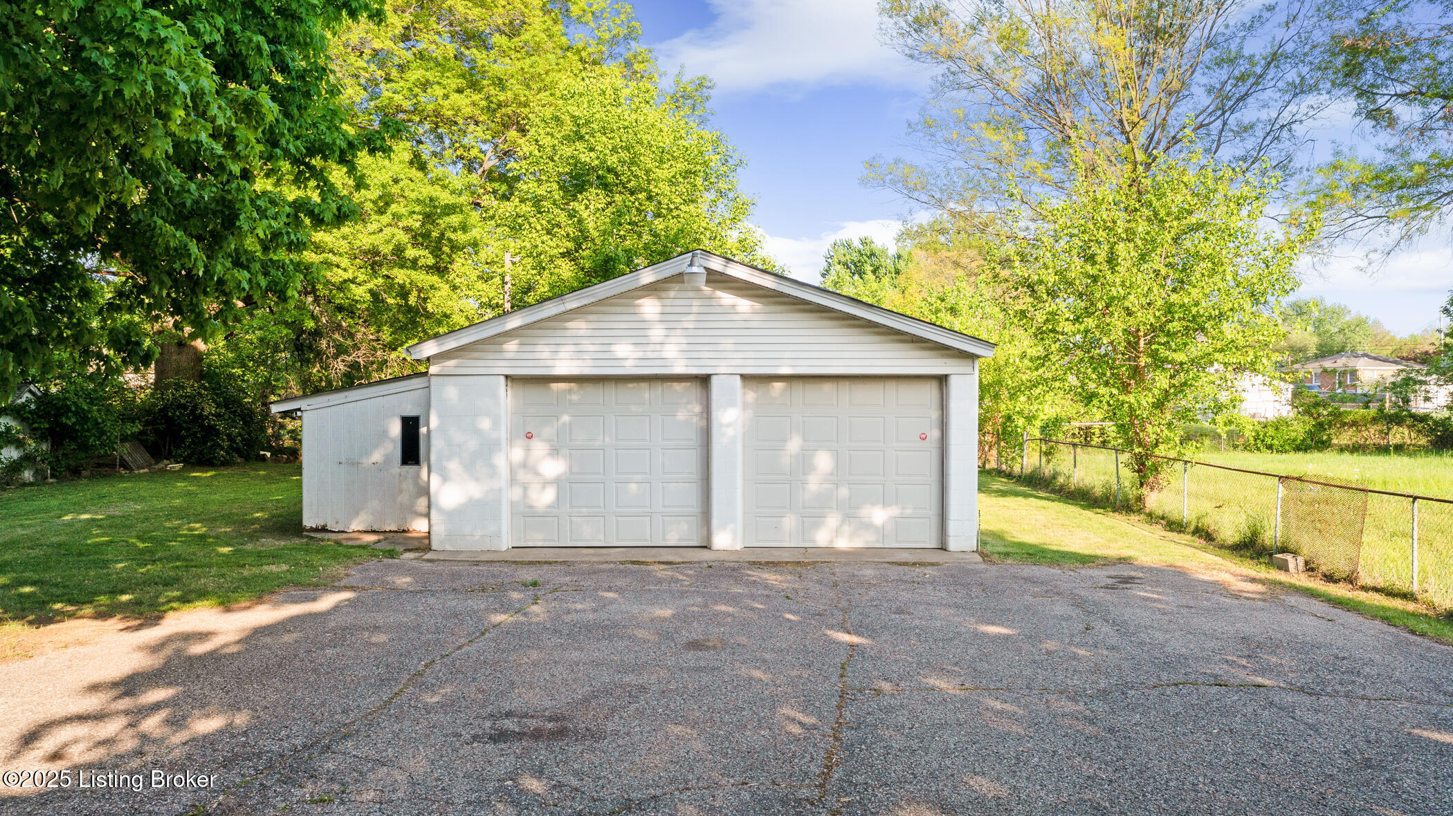 6515 Upper Hunters Trace