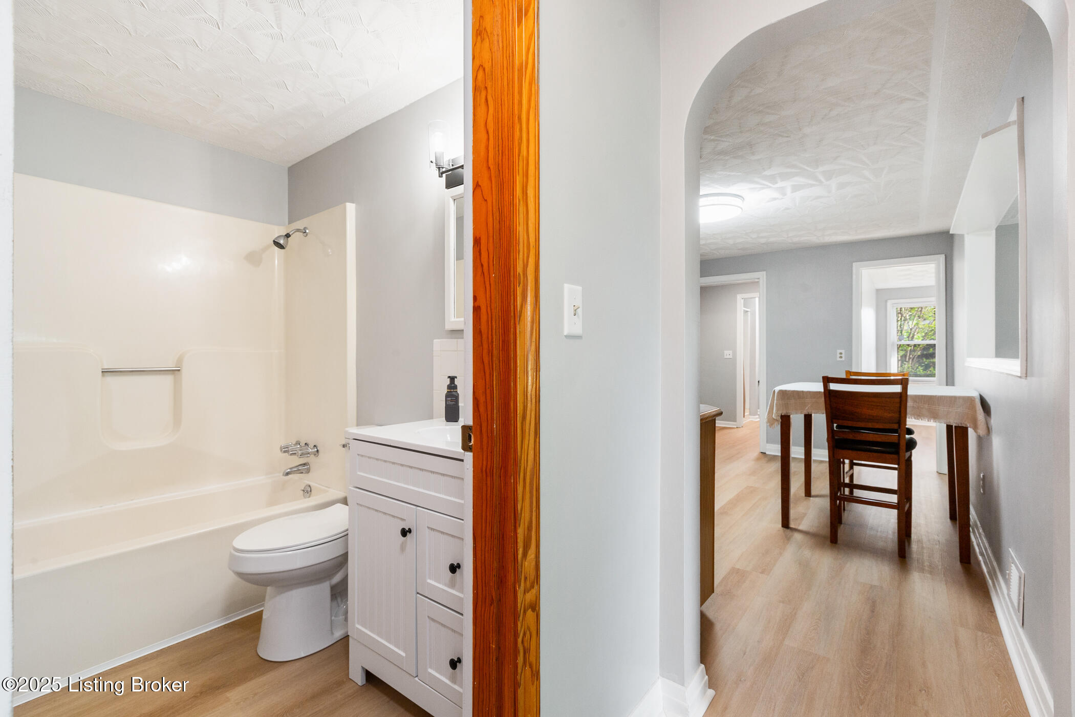 6515 Upper Hunters Trace