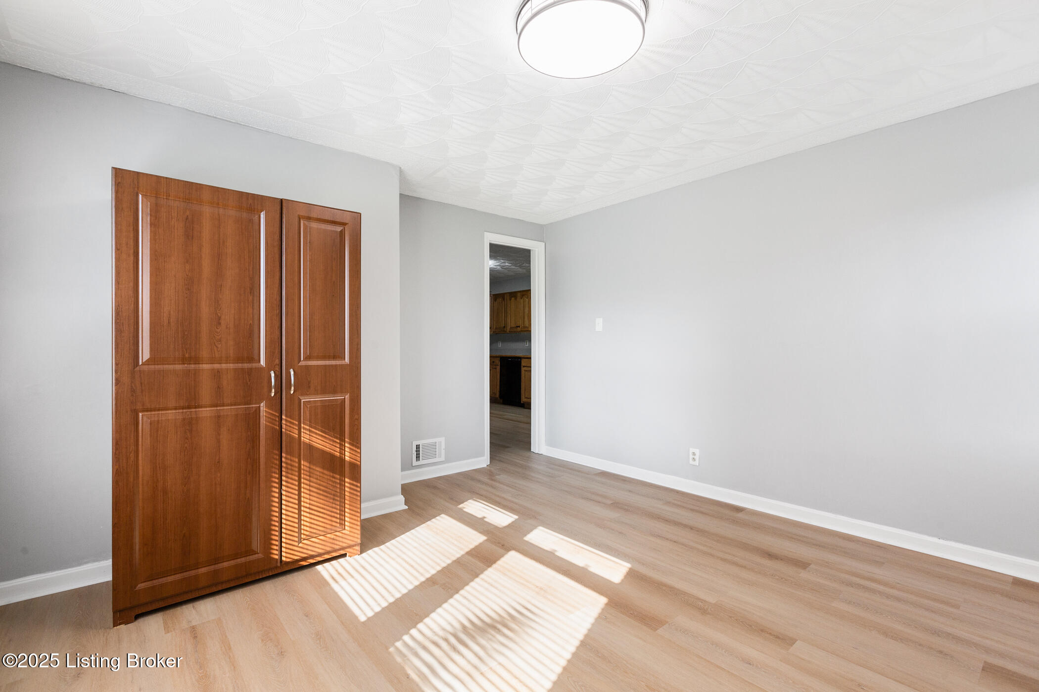 6515 Upper Hunters Trace