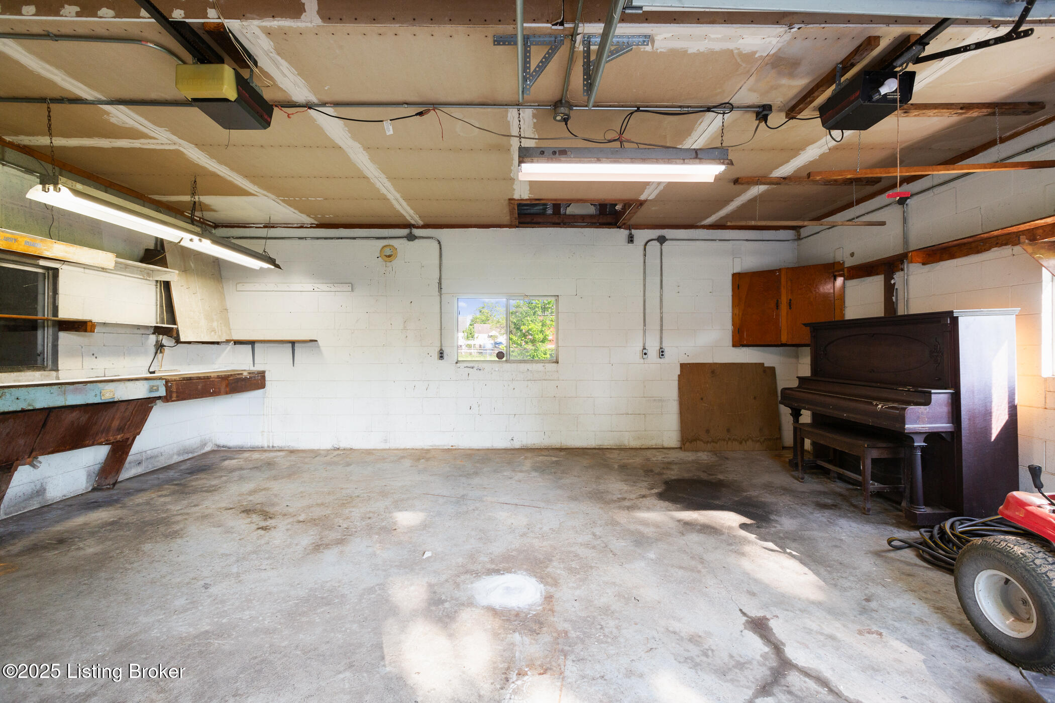 6515 Upper Hunters Trace