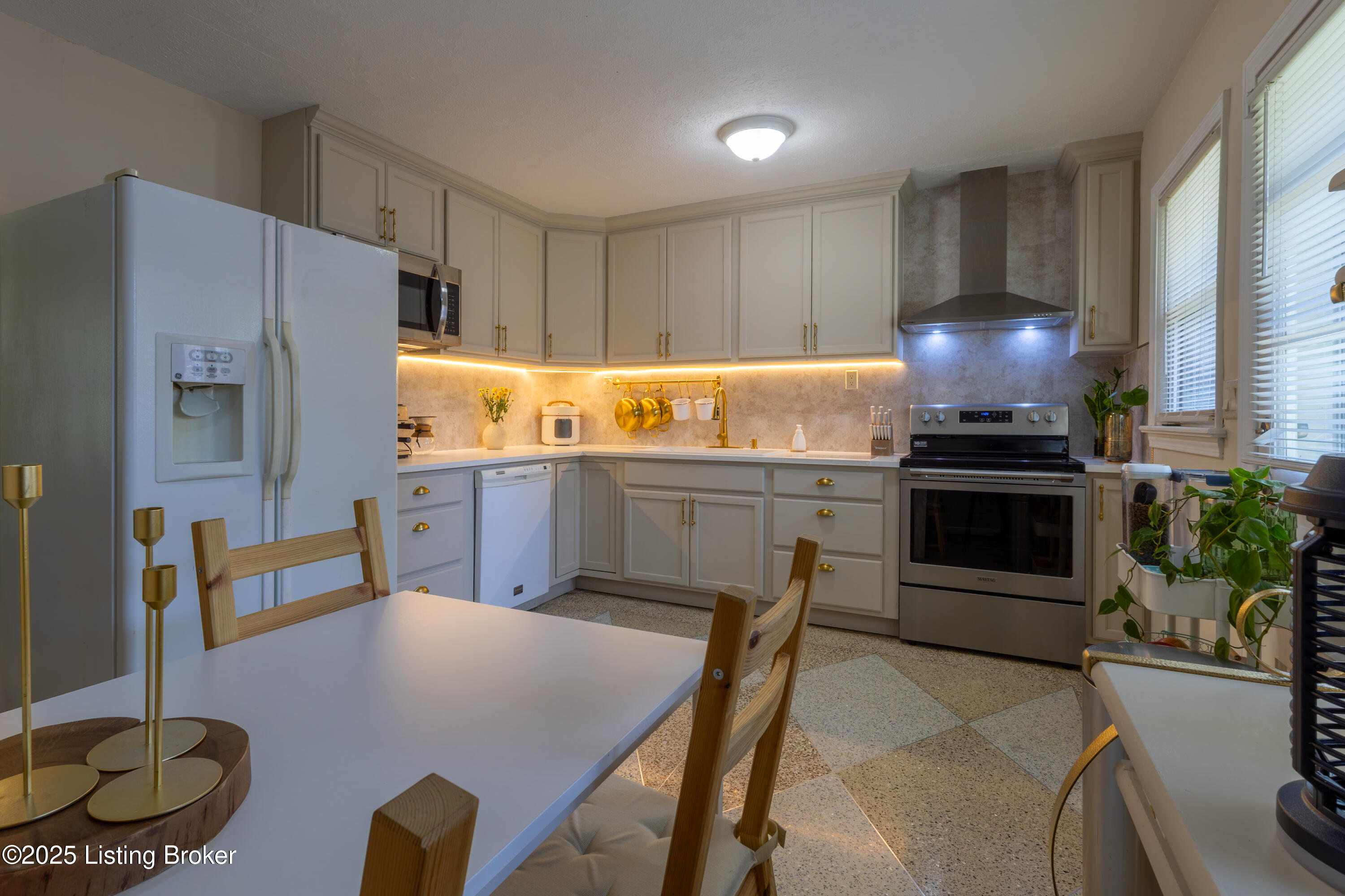 7915 Judge Blvd, Louisville