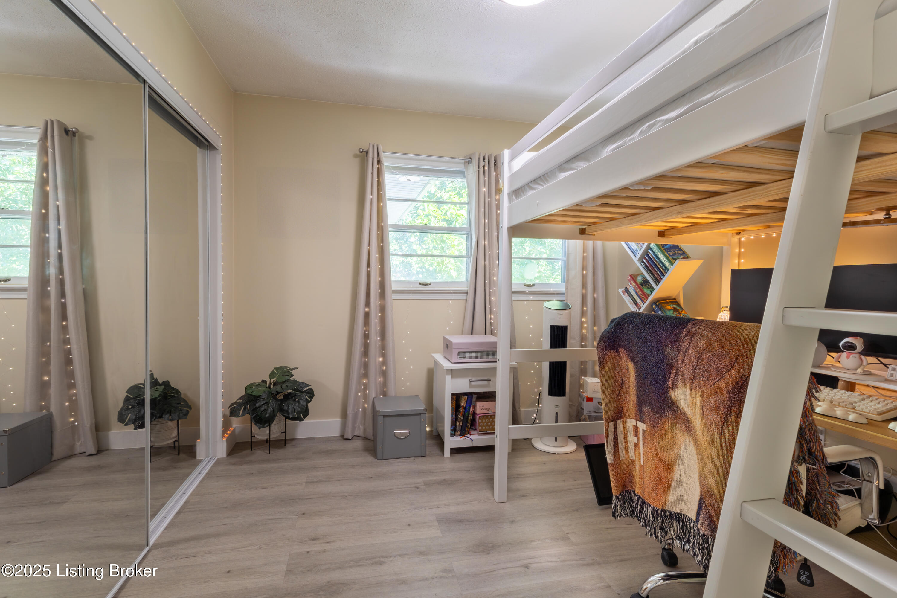 7915 Judge Blvd, Louisville